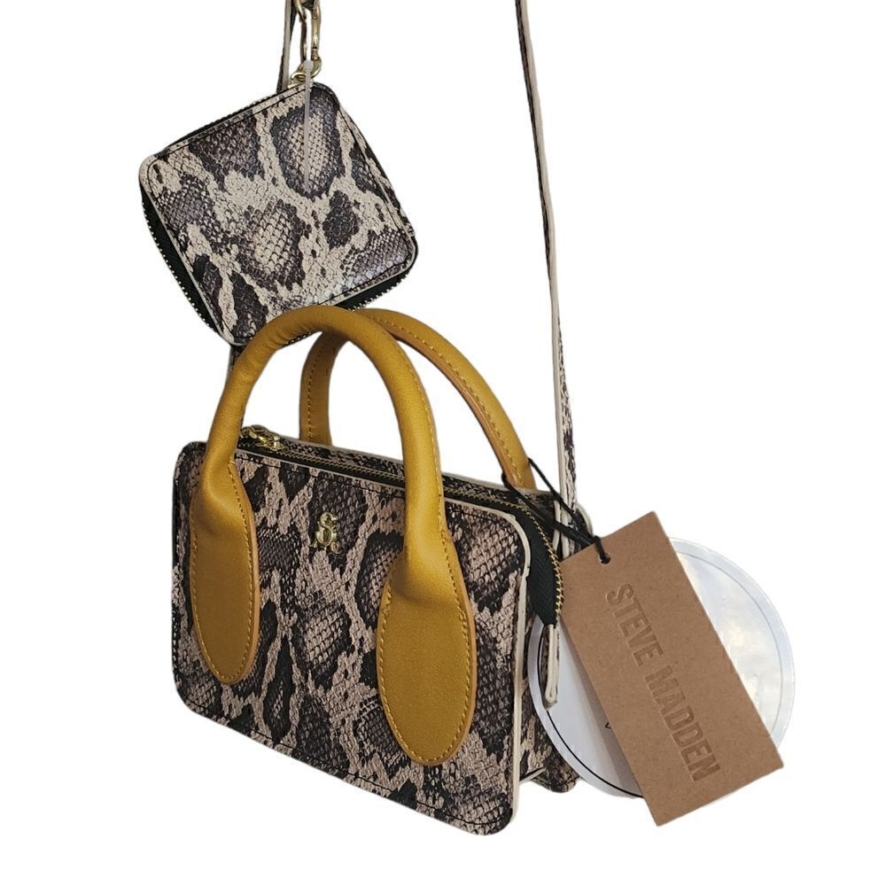 Steve Madden Bhendrik Crossbody with detachable Coid Purse - NWT - Picture 3 of 9